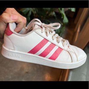 Girls Adidas sneakers pink glitter size 2 great condition